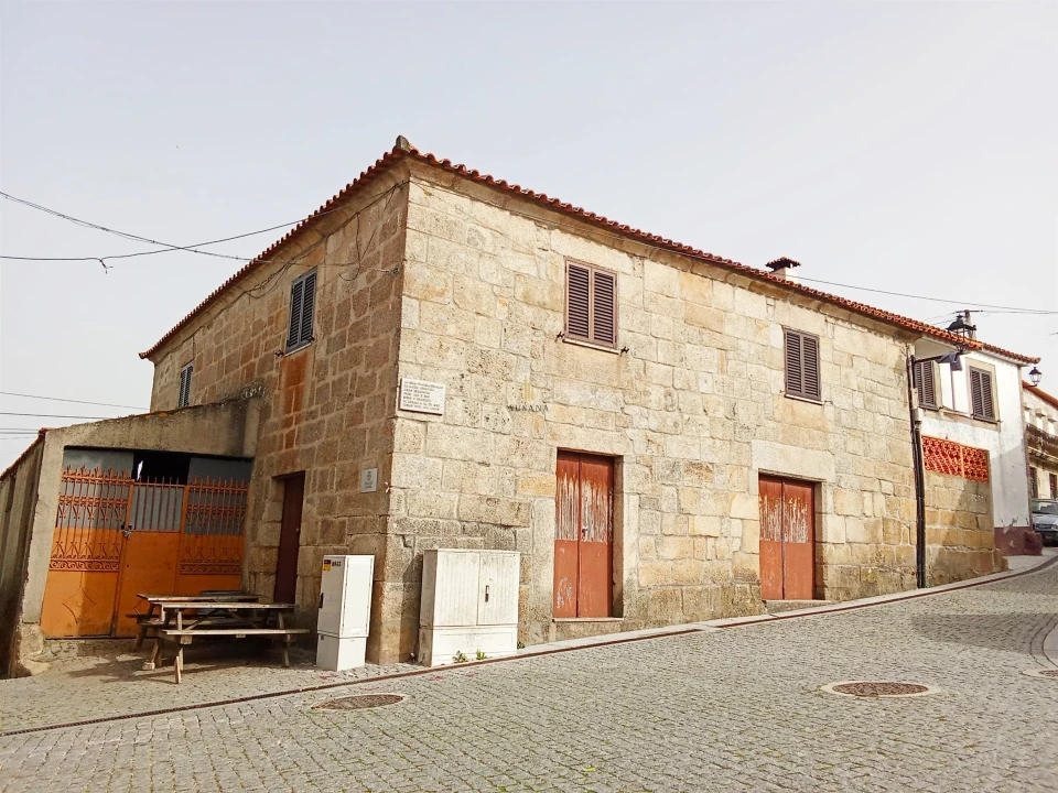 Moradia T5 para Venda em Barcos e Santa Leocádia Foto 1