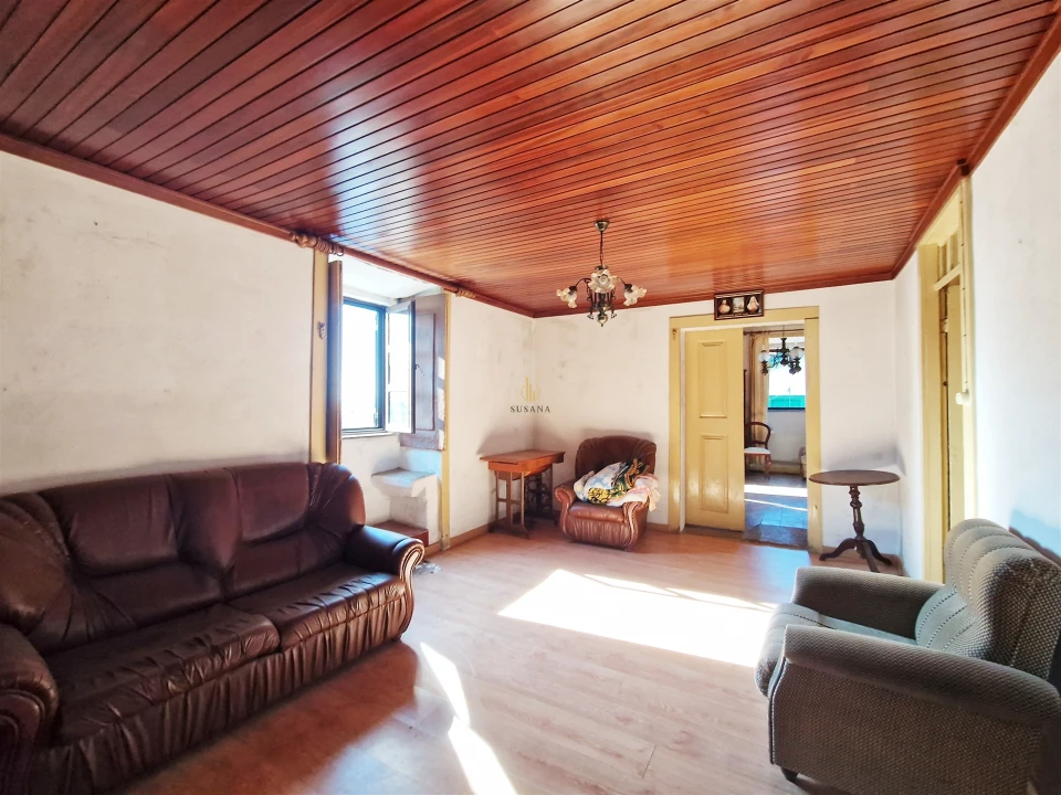 Moradia T5 para Venda em Barcos e Santa Leocádia Foto 9