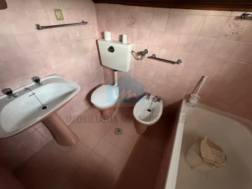 Moradia T4 para Venda em Abambres