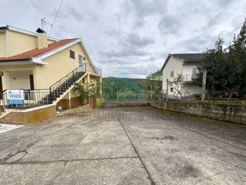 Moradia T4 para Venda em Abambres