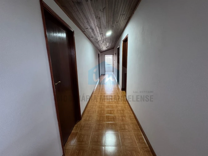 Moradia T4 para Venda em Abambres Foto 14