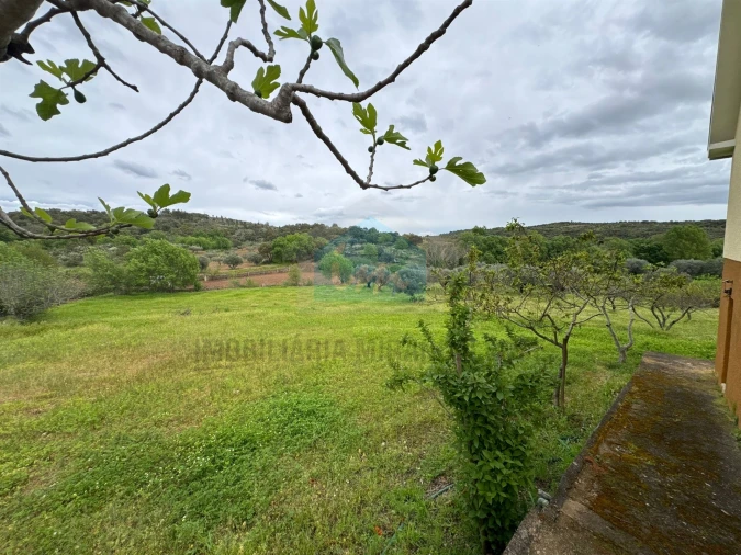 Moradia T4 para Venda em Abambres Foto 6