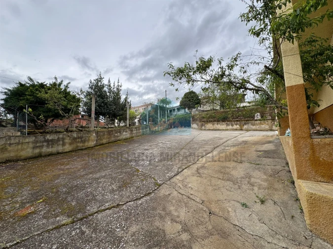 Moradia T4 para Venda em Abambres Foto 5