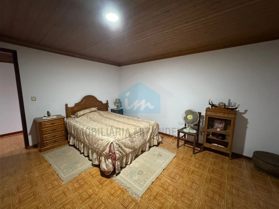 Moradia T4 para Venda em Abambres Foto 16