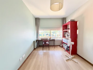 Apartamento T5 para Venda em Lordelo do Ouro e Massarelos