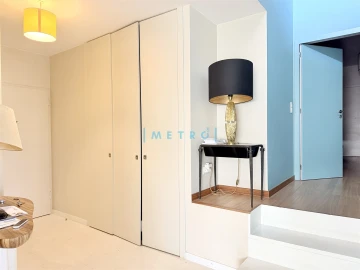 Apartamento T5 para Venda em Lordelo do Ouro e Massarelos