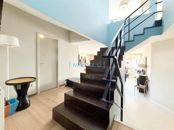 Apartamento T5 para Venda em Lordelo do Ouro e Massarelos