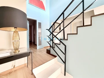 Apartamento T5 para Venda em Lordelo do Ouro e Massarelos