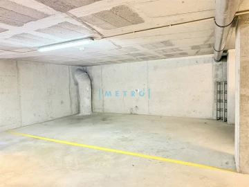 Apartamento T5 para Venda em Lordelo do Ouro e Massarelos