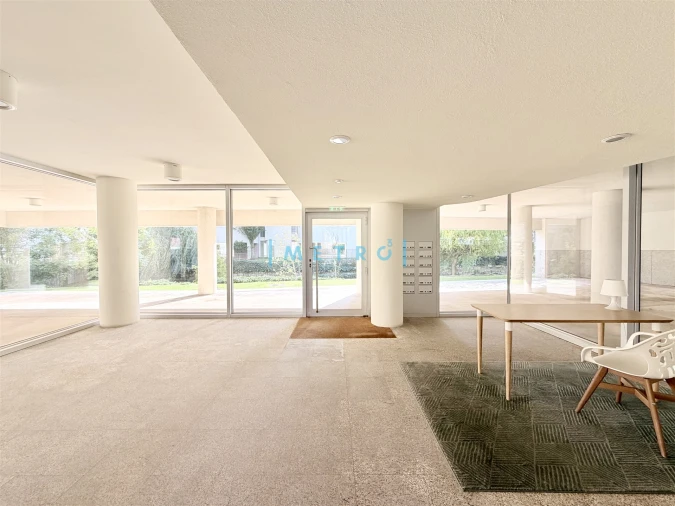 Apartamento T5 para Venda em Lordelo do Ouro e Massarelos Foto 34