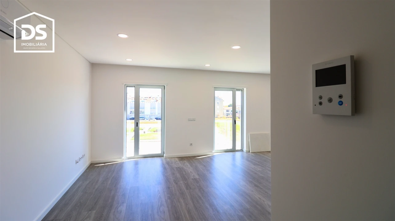 Apartamento T2 para Venda em Currelos, Papízios e Sobral Foto 35