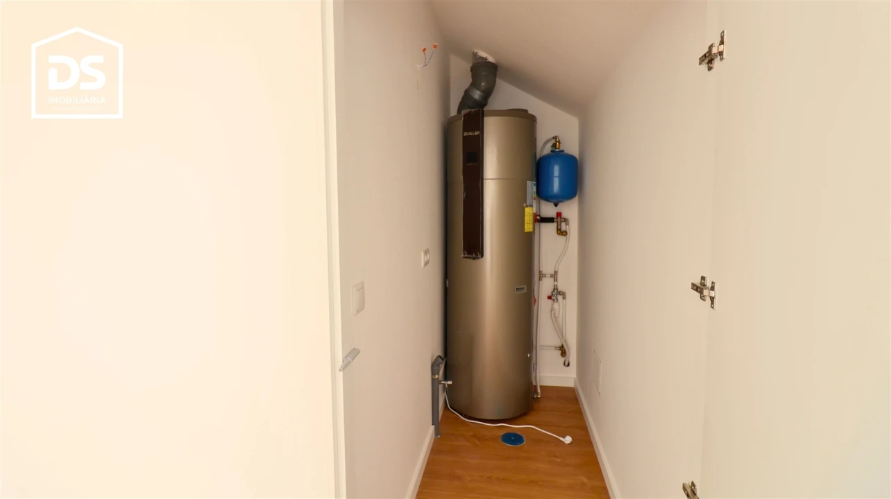 Apartamento T2 para Venda em Currelos, Papízios e Sobral Foto 53