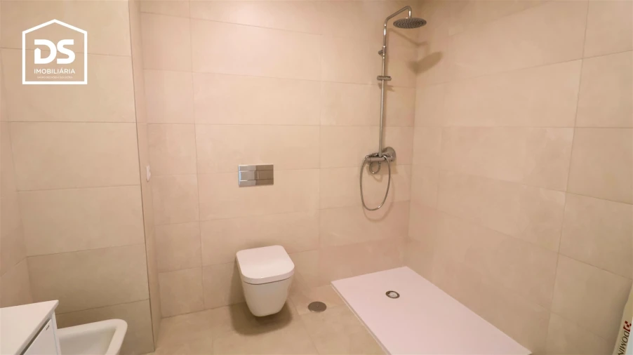 Apartamento T2 para Venda em Currelos, Papízios e Sobral Foto 32