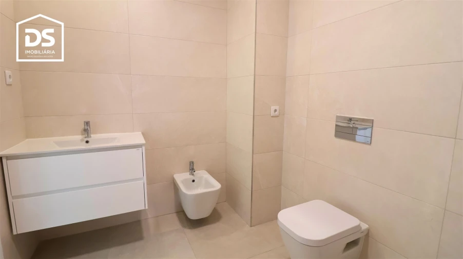 Apartamento T2 para Venda em Currelos, Papízios e Sobral Foto 31