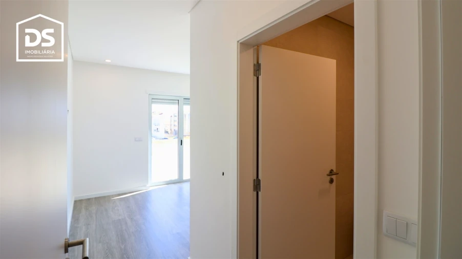 Apartamento T2 para Venda em Currelos, Papízios e Sobral Foto 23