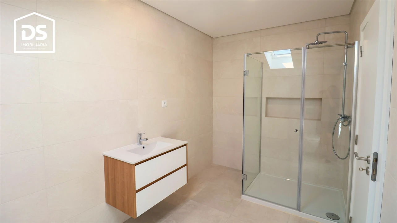 Apartamento T2 para Venda em Currelos, Papízios e Sobral Foto 48