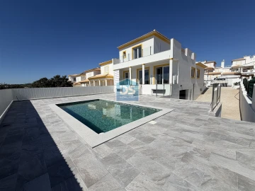 Moradia T3 para Venda em Albufeira e Olhos de Água