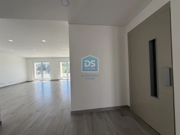 Moradia T3 para Venda em Albufeira e Olhos de Água