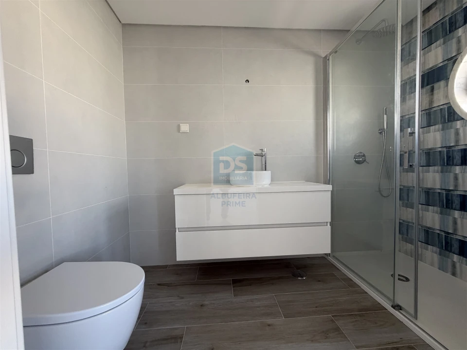 Moradia T3 para Venda em Albufeira e Olhos de Água Foto 33