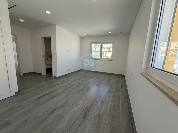 Moradia T3 para Venda em Albufeira e Olhos de Água Foto 13