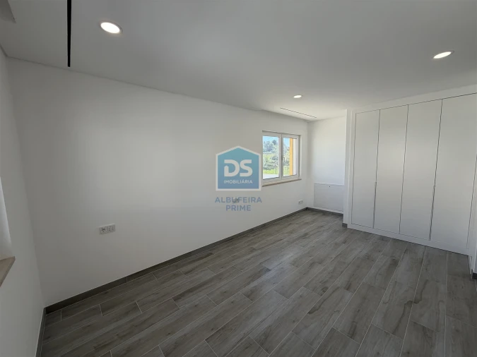 Moradia T3 para Venda em Albufeira e Olhos de Água Foto 89