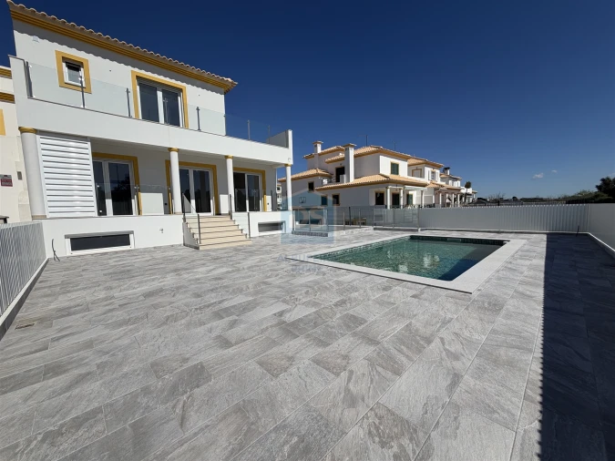 Moradia T3 para Venda em Albufeira e Olhos de Água Foto 7