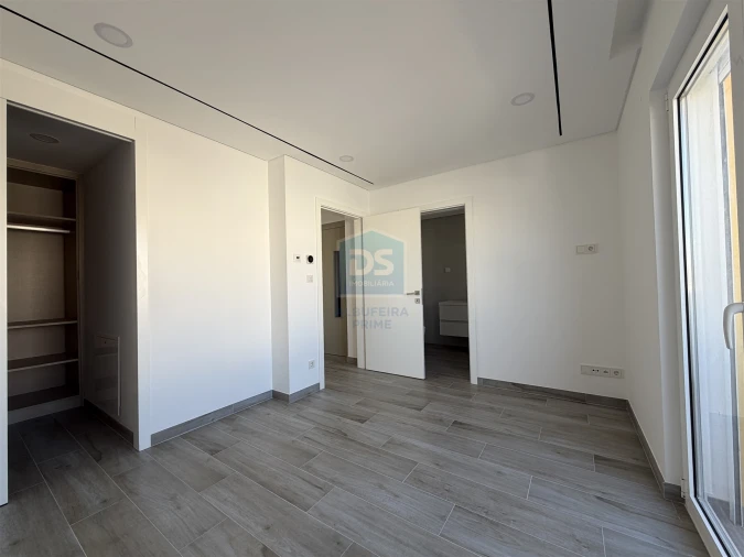 Moradia T3 para Venda em Albufeira e Olhos de Água Foto 35