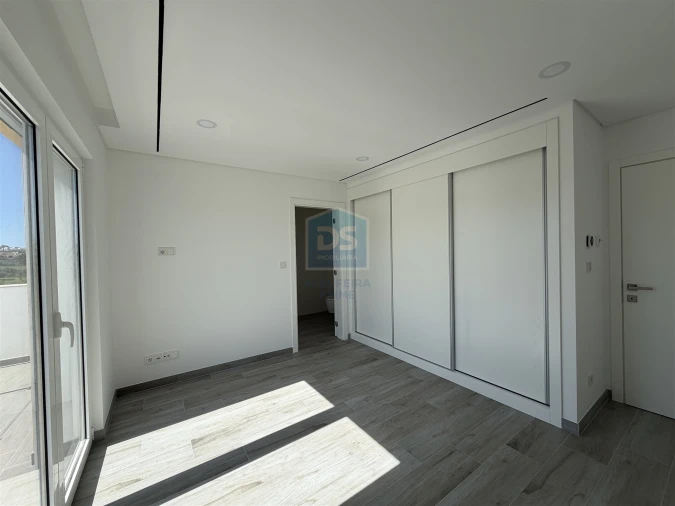 Moradia T3 para Venda em Albufeira e Olhos de Água Foto 26