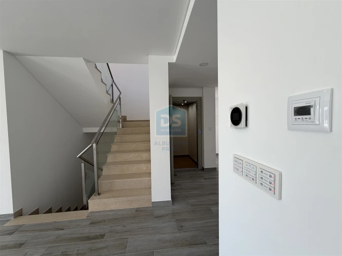 Moradia T3 para Venda em Albufeira e Olhos de Água Foto 20