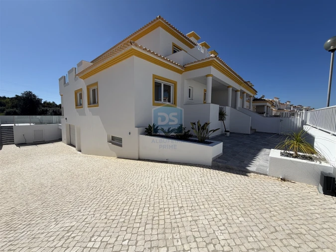 Moradia T3 para Venda em Albufeira e Olhos de Água Foto 4