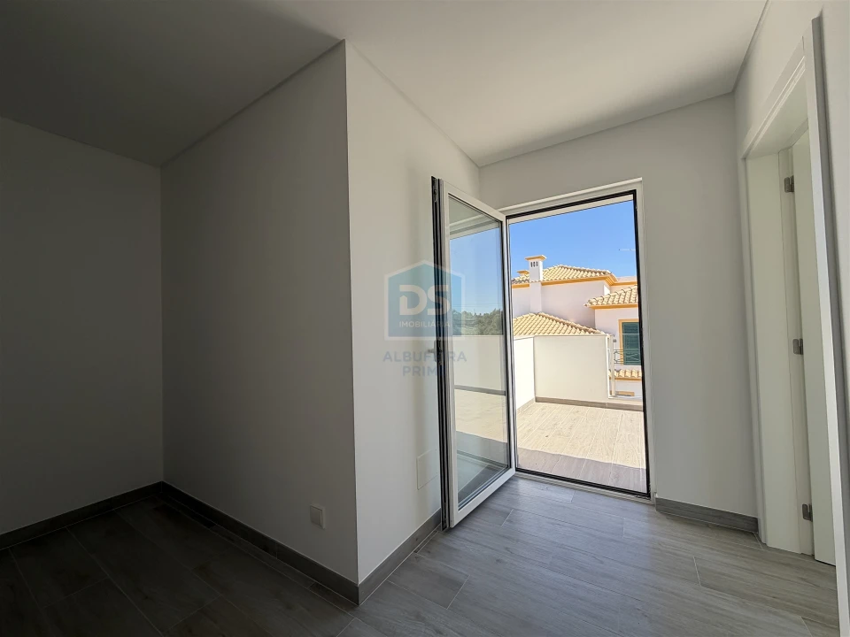Moradia T3 para Venda em Albufeira e Olhos de Água Foto 28