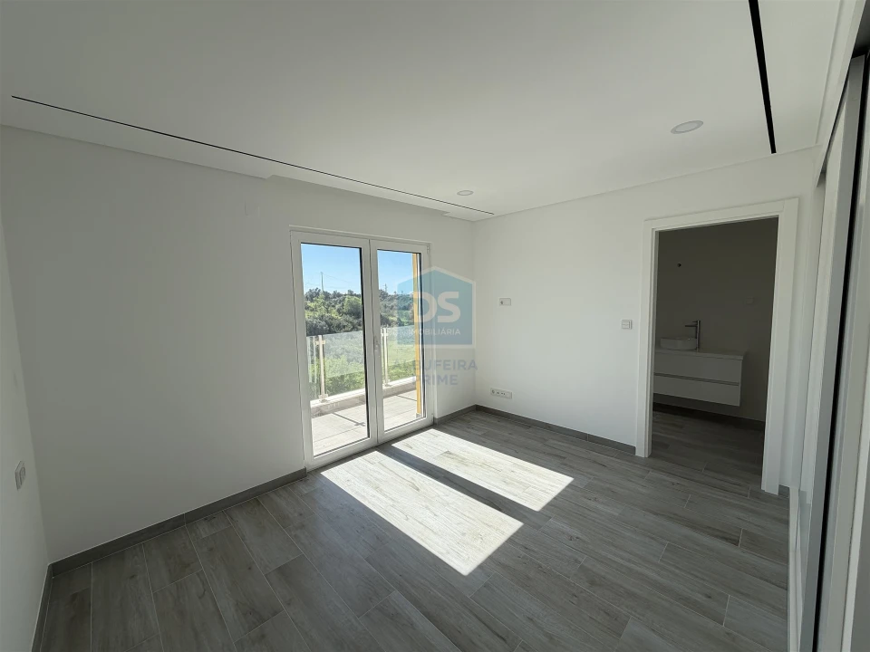Moradia T3 para Venda em Albufeira e Olhos de Água Foto 25