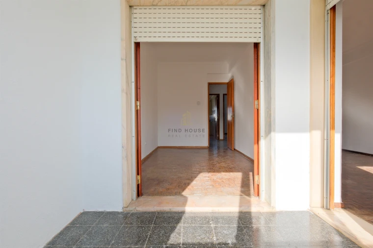 Apartamento T2 para Venda em Oeiras e São Julião da Barra, Paço de Arcos e Caxias Foto 5