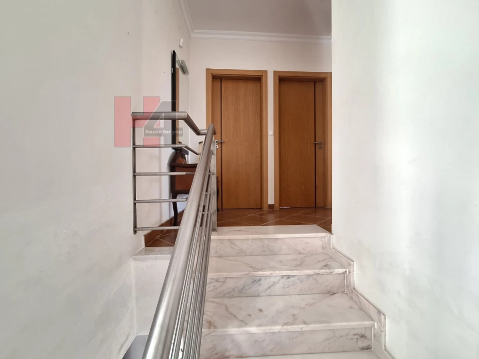 Moradia T4 para Venda em Assunção, Ajuda, Salvador e Santo Ildefonso Foto 17