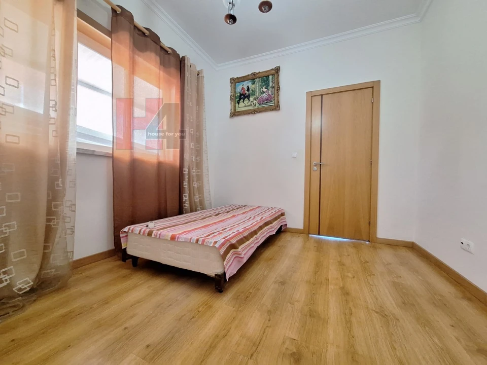 Moradia T4 para Venda em Assunção, Ajuda, Salvador e Santo Ildefonso Foto 14