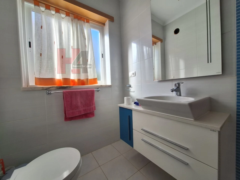 Moradia T4 para Venda em Assunção, Ajuda, Salvador e Santo Ildefonso Foto 13