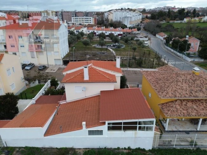 Moradia T4 para Venda em Assunção, Ajuda, Salvador e Santo Ildefonso Foto 44