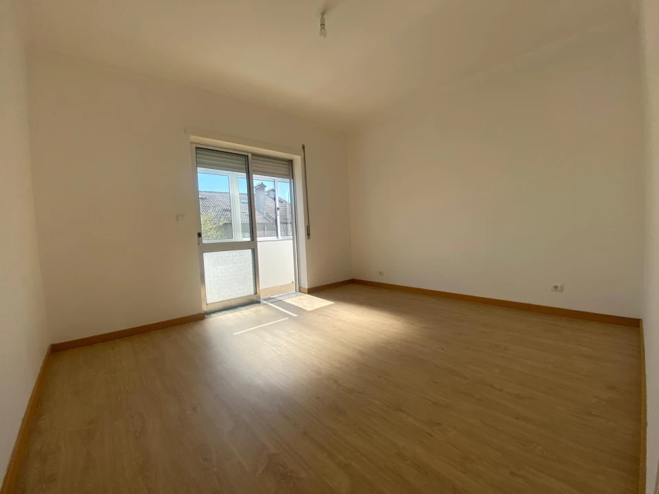 Apartamento T3 para Arrendamento em Viseu Foto 15