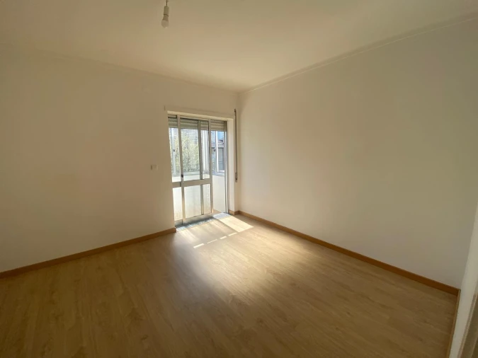 Apartamento T3 para Arrendamento em Viseu Foto 16