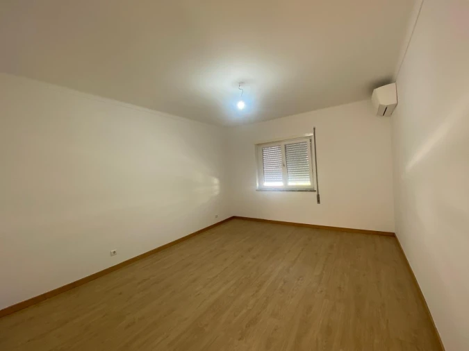 Apartamento T3 para Arrendamento em Viseu Foto 5