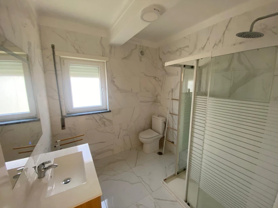 Apartamento T3 para Arrendamento em Viseu Foto 9