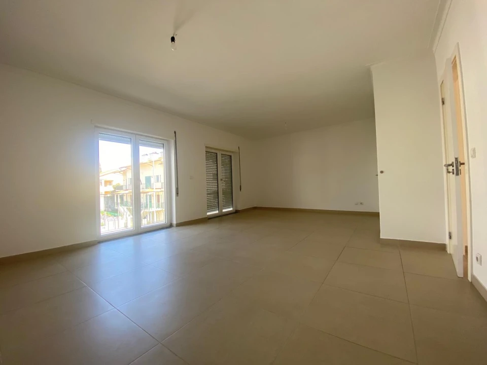 Apartamento T3 para Arrendamento em Viseu Foto 12