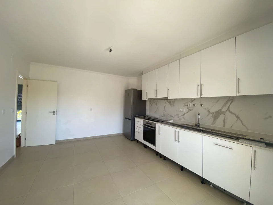 Apartamento T3 para Arrendamento em Viseu Foto 4