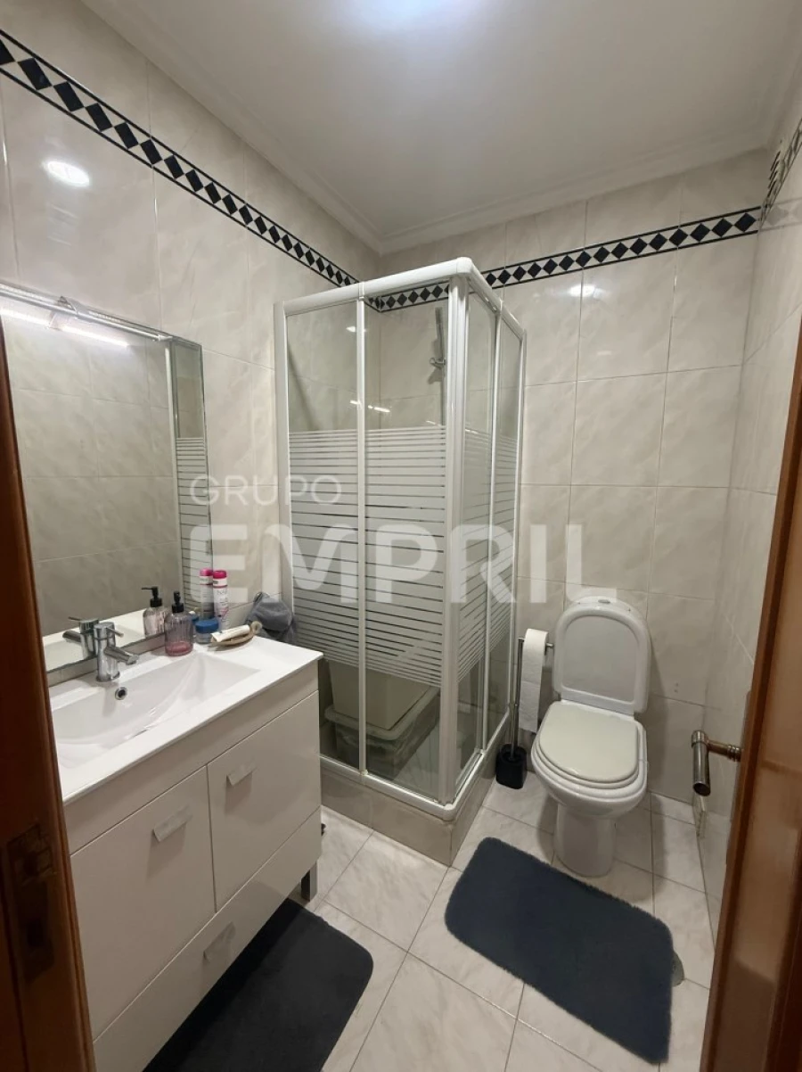 Apartamento T2 para Venda em Cidade da Maia Foto 23