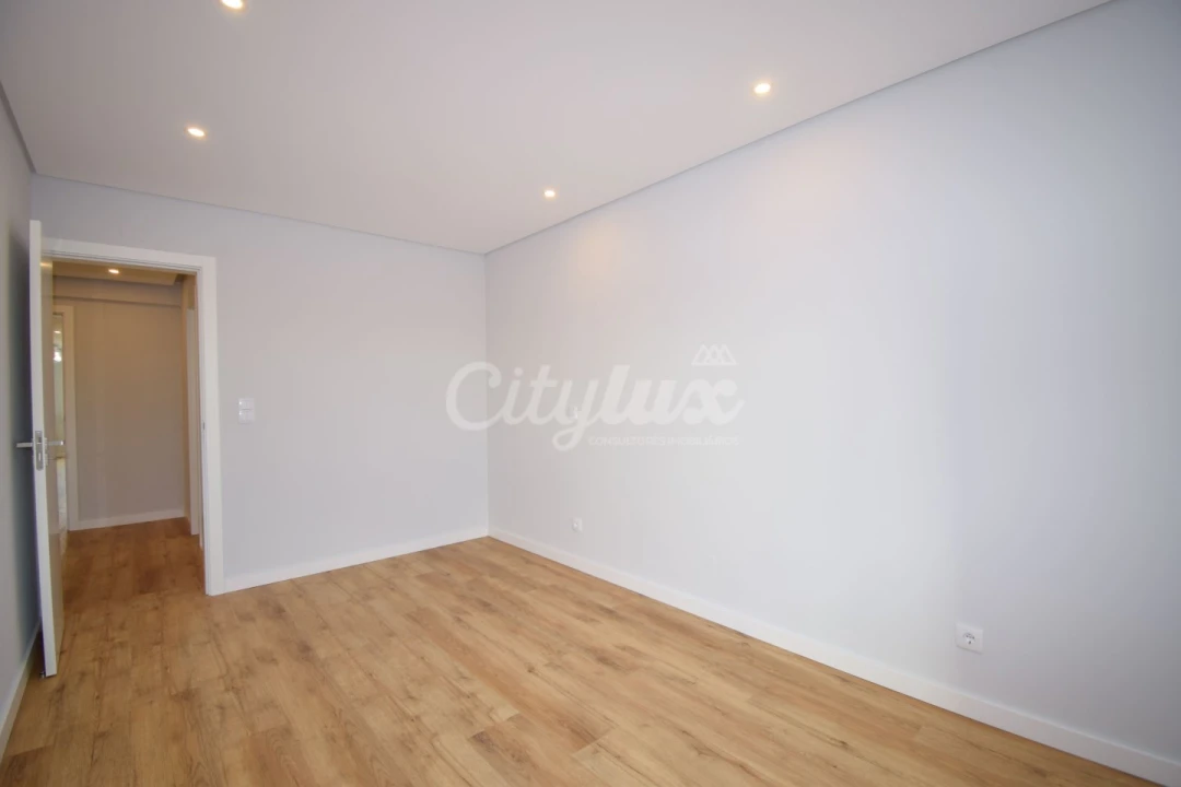 Apartamento T3 para Venda em Cascais e Estoril Foto 23