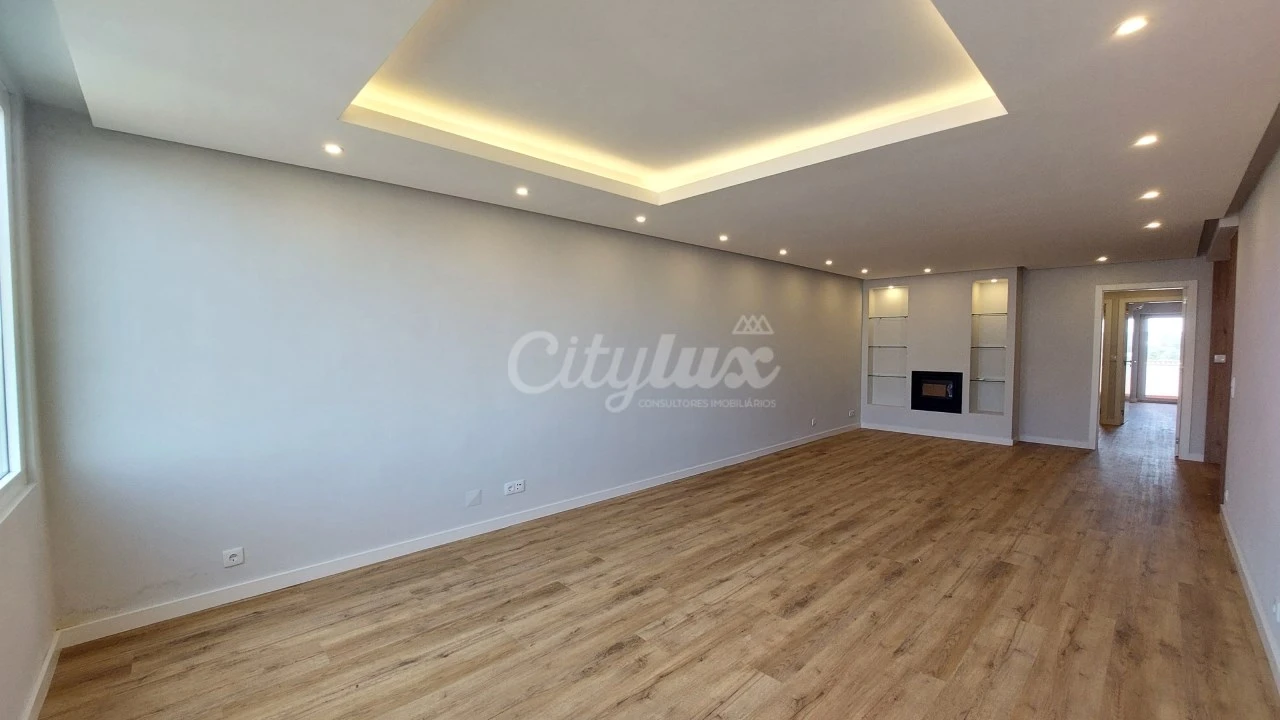 Apartamento T3 para Venda em Cascais e Estoril Foto 3