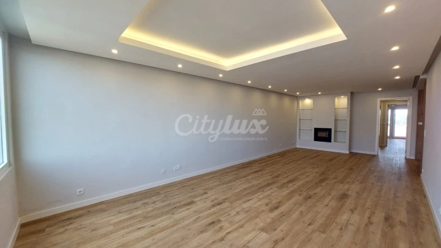 Apartamento T3 para Venda em Cascais e Estoril Foto 3