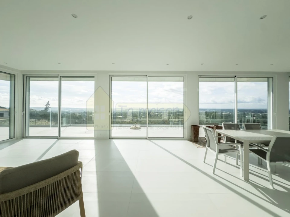 Moradia T3 para Venda em Santa Barbara de Nexe Foto 20