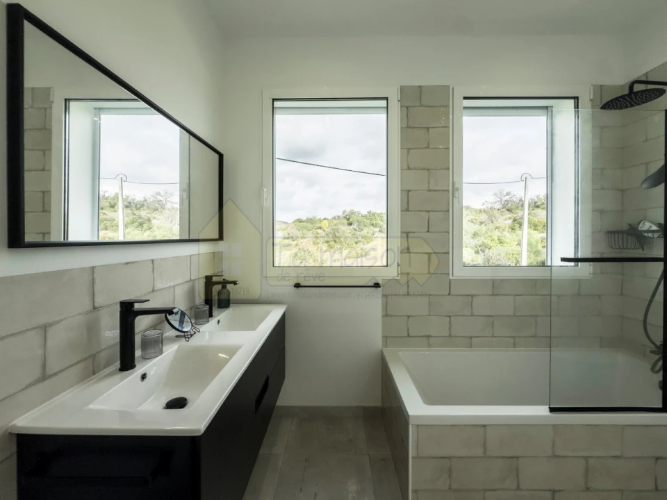 Moradia T3 para Venda em Santa Barbara de Nexe Foto 30