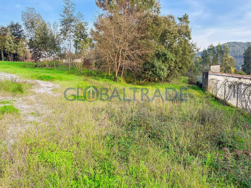 Terreno para Venda em Melres e Medas Foto 1